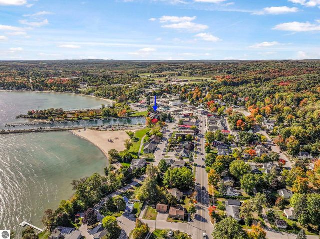 236 N Front Street, Suttons Bay, MI 49682