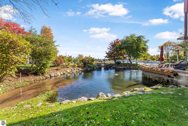 236 N Front Street, Suttons Bay, MI 49682