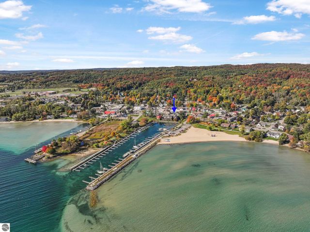 236 N Front Street, Suttons Bay, MI 49682