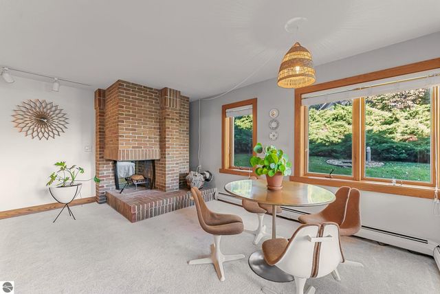 236 N Front Street, Suttons Bay, MI 49682