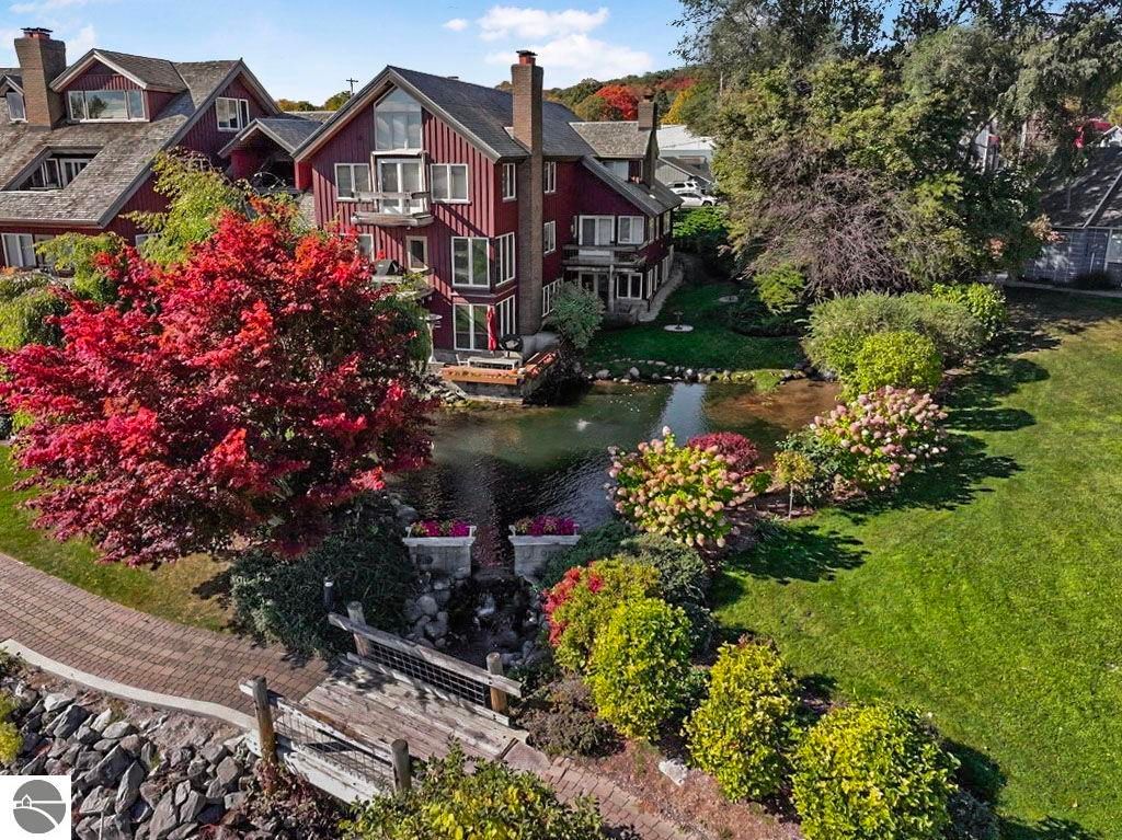 236 N Front Street, Suttons Bay, MI 49682