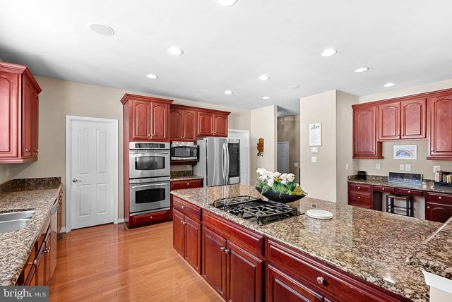 42037 HEATERS ISLAND CT, Leesburg, VA 20176