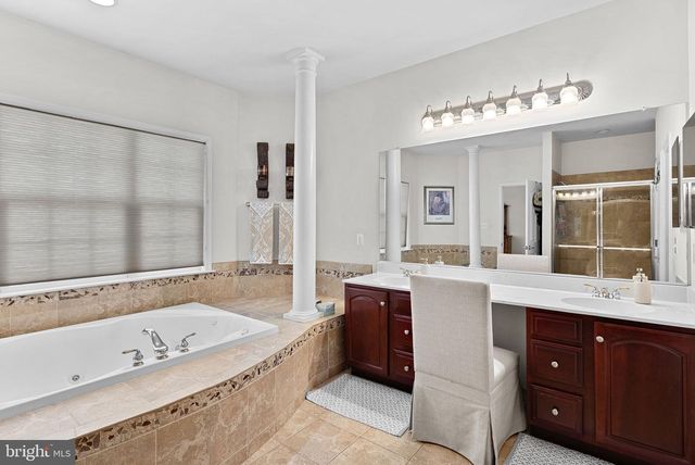 42037 HEATERS ISLAND CT, Leesburg, VA 20176