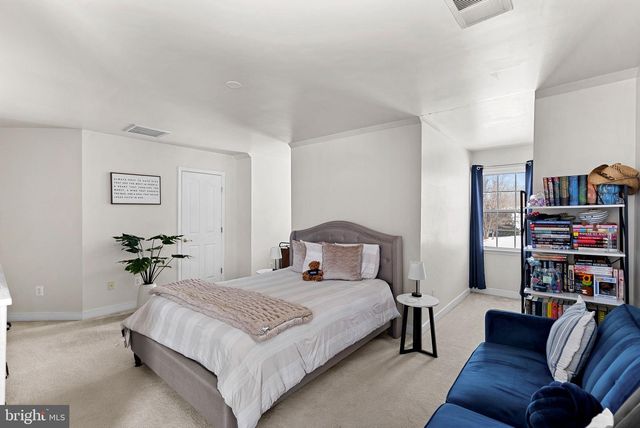 42037 HEATERS ISLAND CT, Leesburg, VA 20176