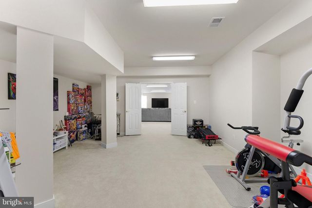 42037 HEATERS ISLAND CT, Leesburg, VA 20176