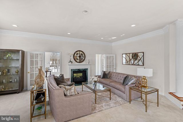 42037 HEATERS ISLAND CT, Leesburg, VA 20176