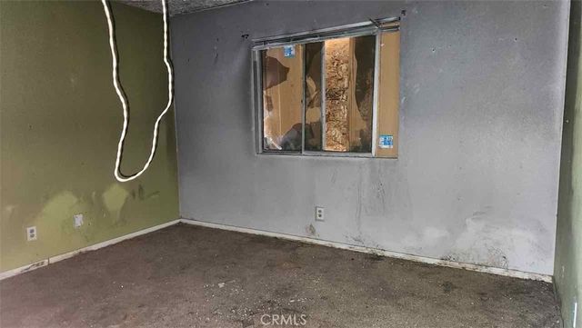 22330 Miramot Road, Apple Valley, CA 92308