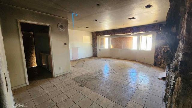 22330 Miramot Road, Apple Valley, CA 92308