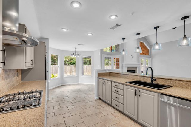 54 Sky Terrace Place, The Woodlands, TX 77381