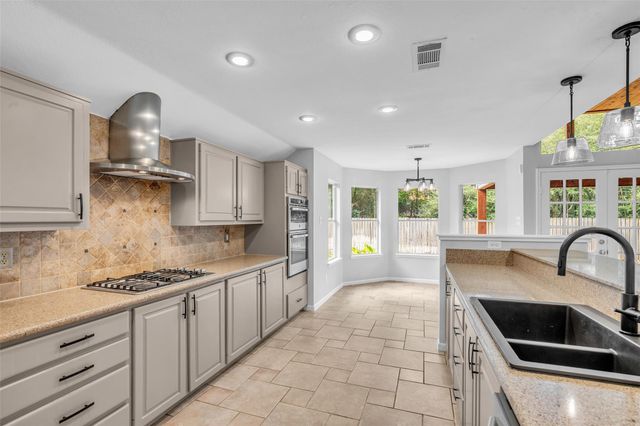 54 Sky Terrace Place, The Woodlands, TX 77381