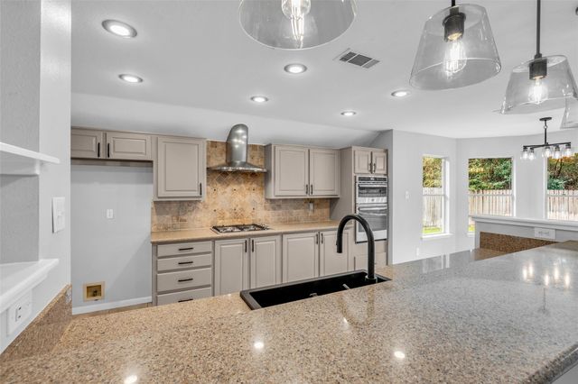 54 Sky Terrace Place, The Woodlands, TX 77381