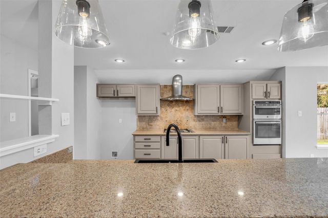 54 Sky Terrace Place, The Woodlands, TX 77381