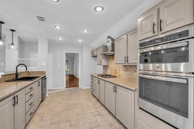 54 Sky Terrace Place, The Woodlands, TX 77381