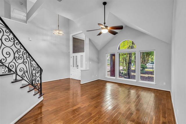 54 Sky Terrace Place, The Woodlands, TX 77381