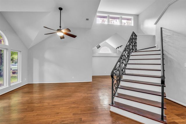 54 Sky Terrace Place, The Woodlands, TX 77381