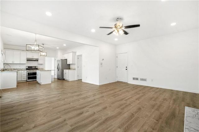 10895 Glenbarr Drive, Johns Creek, GA 30097