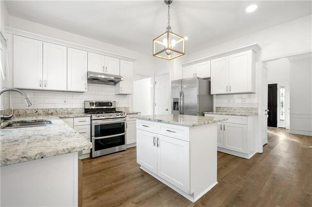 10895 Glenbarr Drive, Johns Creek, GA 30097