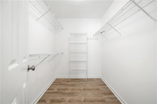 10895 Glenbarr Drive, Johns Creek, GA 30097