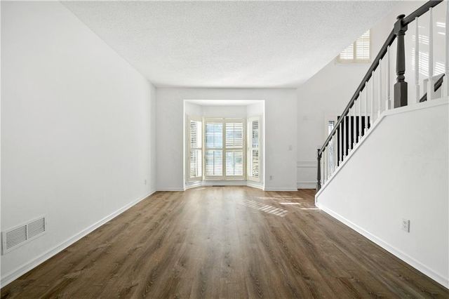 10895 Glenbarr Drive, Johns Creek, GA 30097