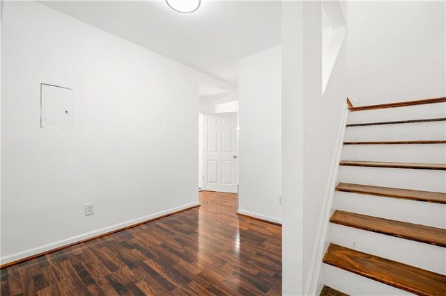 10895 Glenbarr Drive, Johns Creek, GA 30097