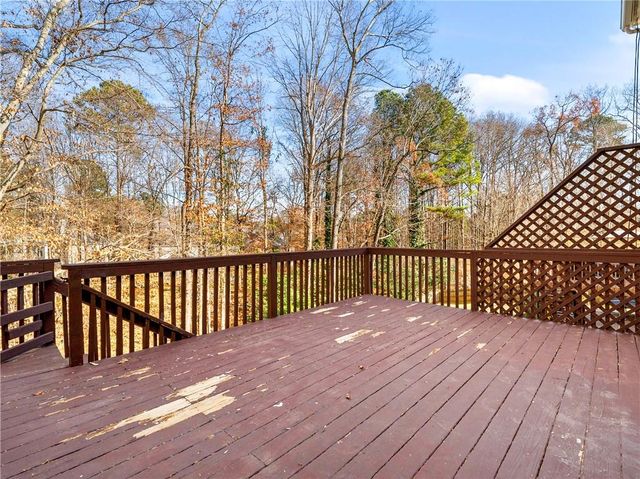 10895 Glenbarr Drive, Johns Creek, GA 30097
