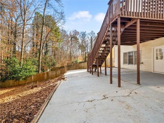 10895 Glenbarr Drive, Johns Creek, GA 30097