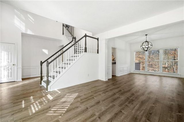 10895 Glenbarr Drive, Johns Creek, GA 30097