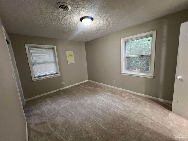 5733 Orange St, Milton, FL 32570