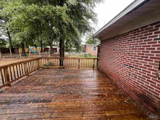 5733 Orange St, Milton, FL 32570