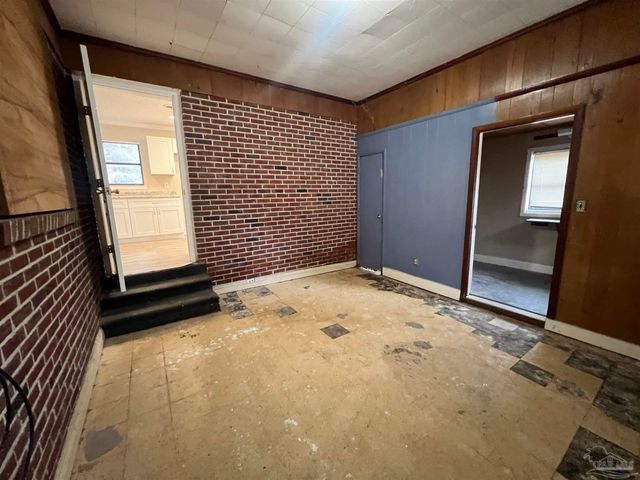 5733 Orange St, Milton, FL 32570