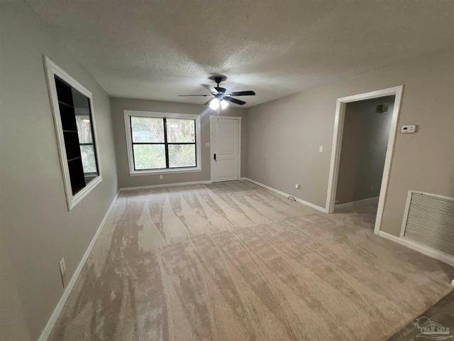 5733 Orange St, Milton, FL 32570