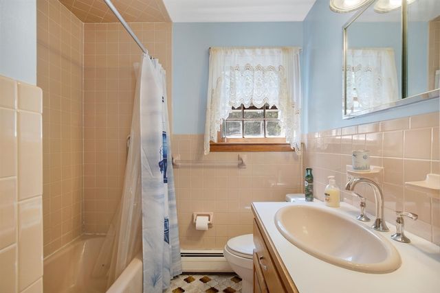 771 W Yarmouth Road, Yarmouth, MA 02675