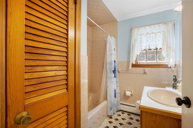 771 W Yarmouth Road, Yarmouth, MA 02675