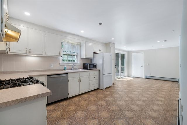 771 W Yarmouth Road, Yarmouth, MA 02675
