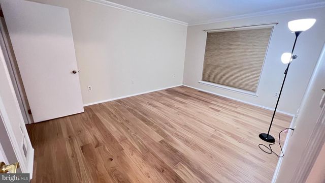 7 VOSCEK CT, Lawrence, NJ 08648