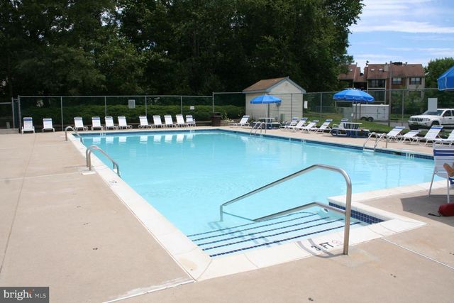 7 VOSCEK CT, Lawrence, NJ 08648