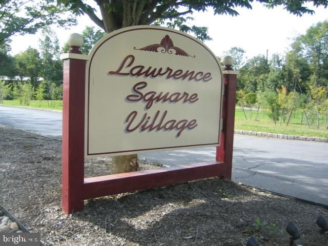 7 VOSCEK CT, Lawrence, NJ 08648