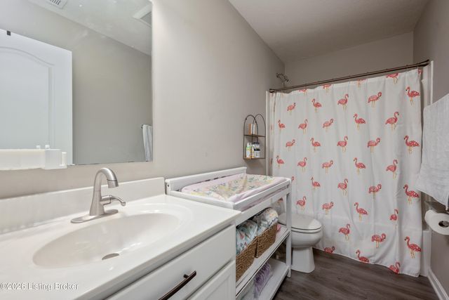 12095 Parkview Trace Dr, Louisville, KY 40229