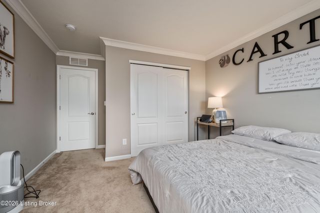 12095 Parkview Trace Dr, Louisville, KY 40229