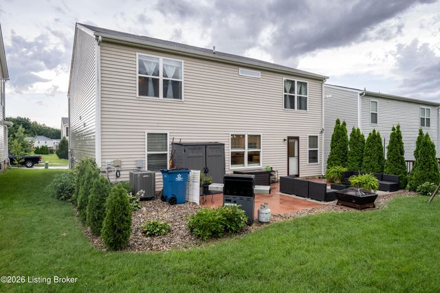 12095 Parkview Trace Dr, Louisville, KY 40229