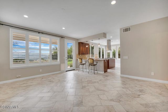 6320 Ballantine Place, Oak Park, CA 91377