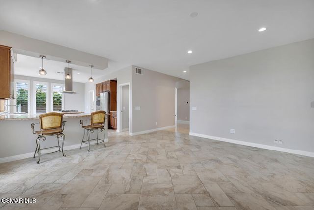 6320 Ballantine Place, Oak Park, CA 91377