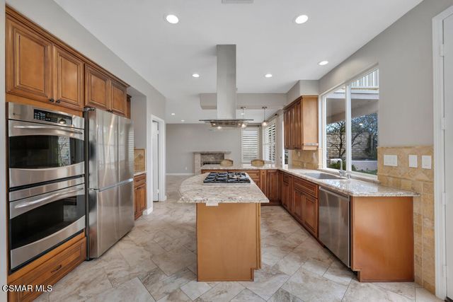 6320 Ballantine Place, Oak Park, CA 91377