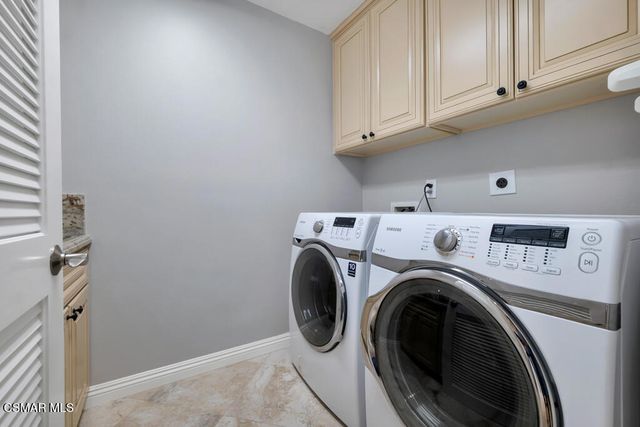6320 Ballantine Place, Oak Park, CA 91377