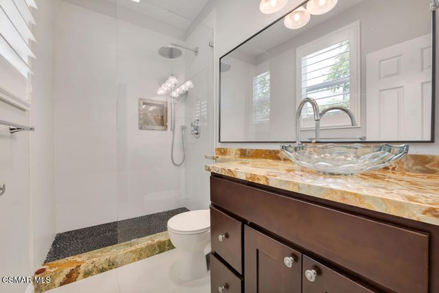 6320 Ballantine Place, Oak Park, CA 91377