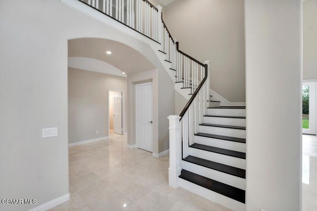 6320 Ballantine Place, Oak Park, CA 91377