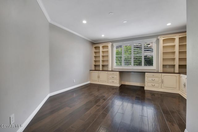 6320 Ballantine Place, Oak Park, CA 91377