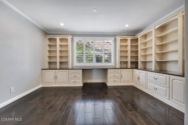 6320 Ballantine Place, Oak Park, CA 91377