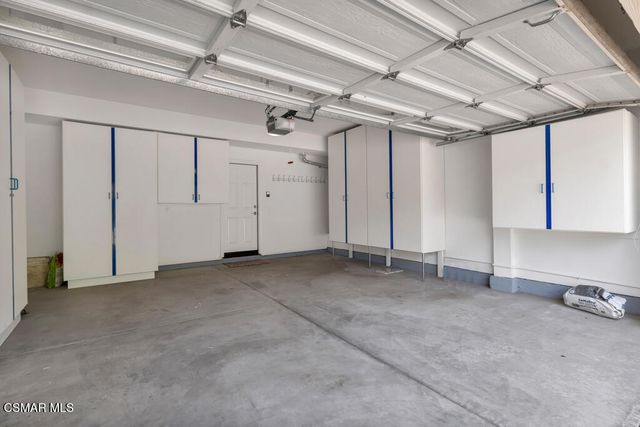 6320 Ballantine Place, Oak Park, CA 91377