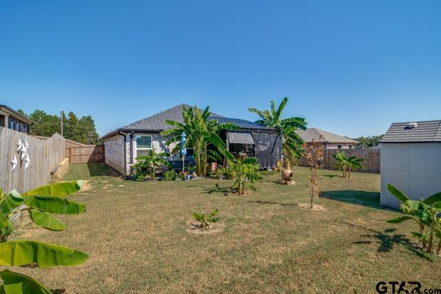 17409 Crossing Circle, Lindale, TX 75771